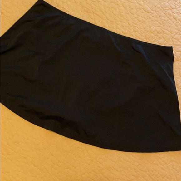 Bikini bottom with skirt - Picture 2 of 3